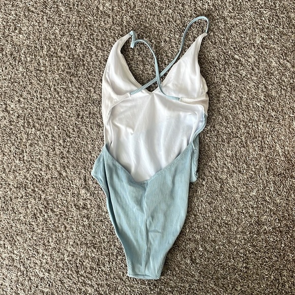 Bathing suit women’s - Picture 2 of 3